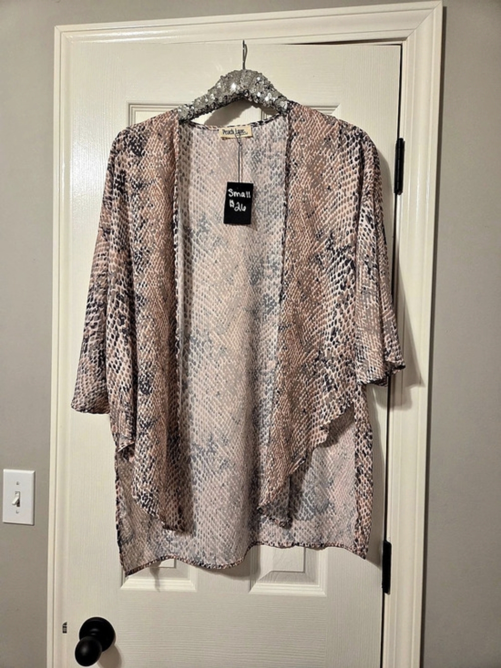 Peach Love California Animal Print Kimono Pink & Blue Size Small